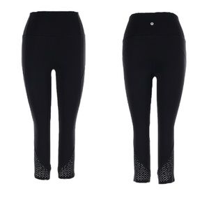 Lululemon Anew HR Laser Cut Crop (21") Black size 4